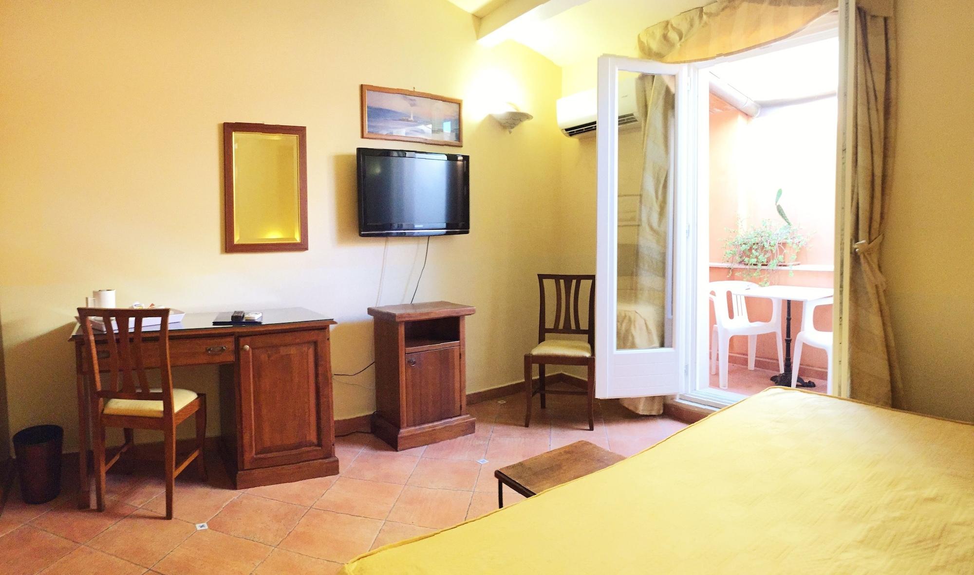 Hotel Mediterraneo Syracuse ภายนอก รูปภาพ