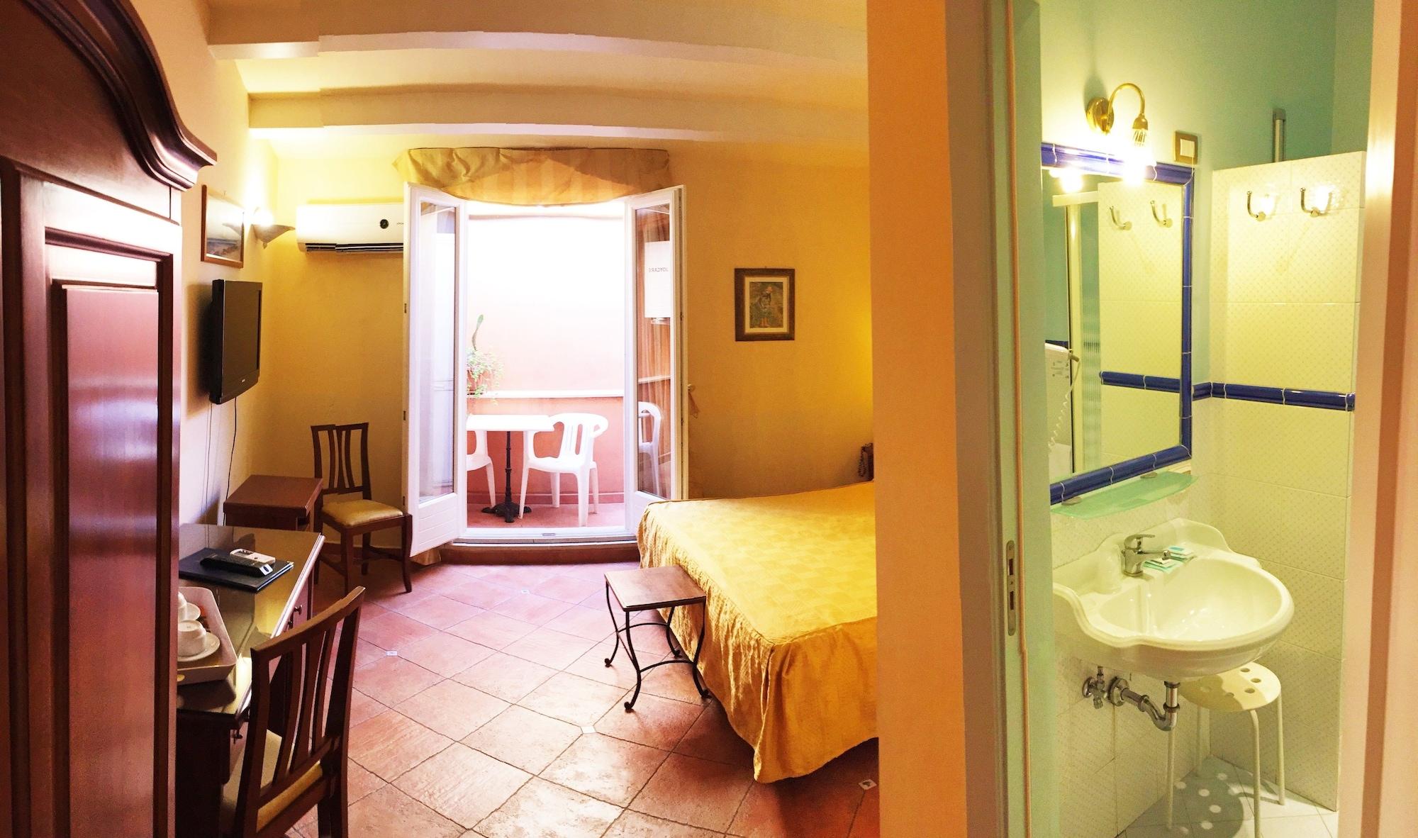 Hotel Mediterraneo Syracuse ภายนอก รูปภาพ