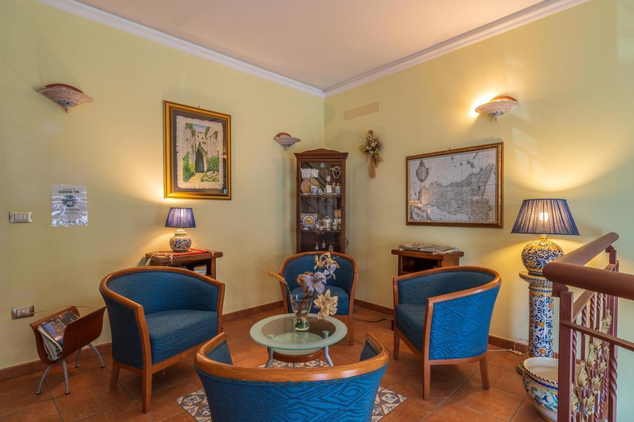 Hotel Mediterraneo Syracuse ภายนอก รูปภาพ