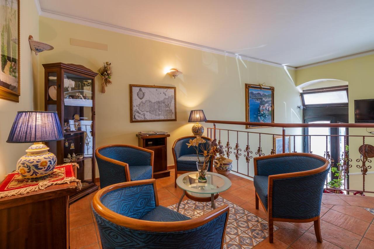 Hotel Mediterraneo Syracuse ภายนอก รูปภาพ