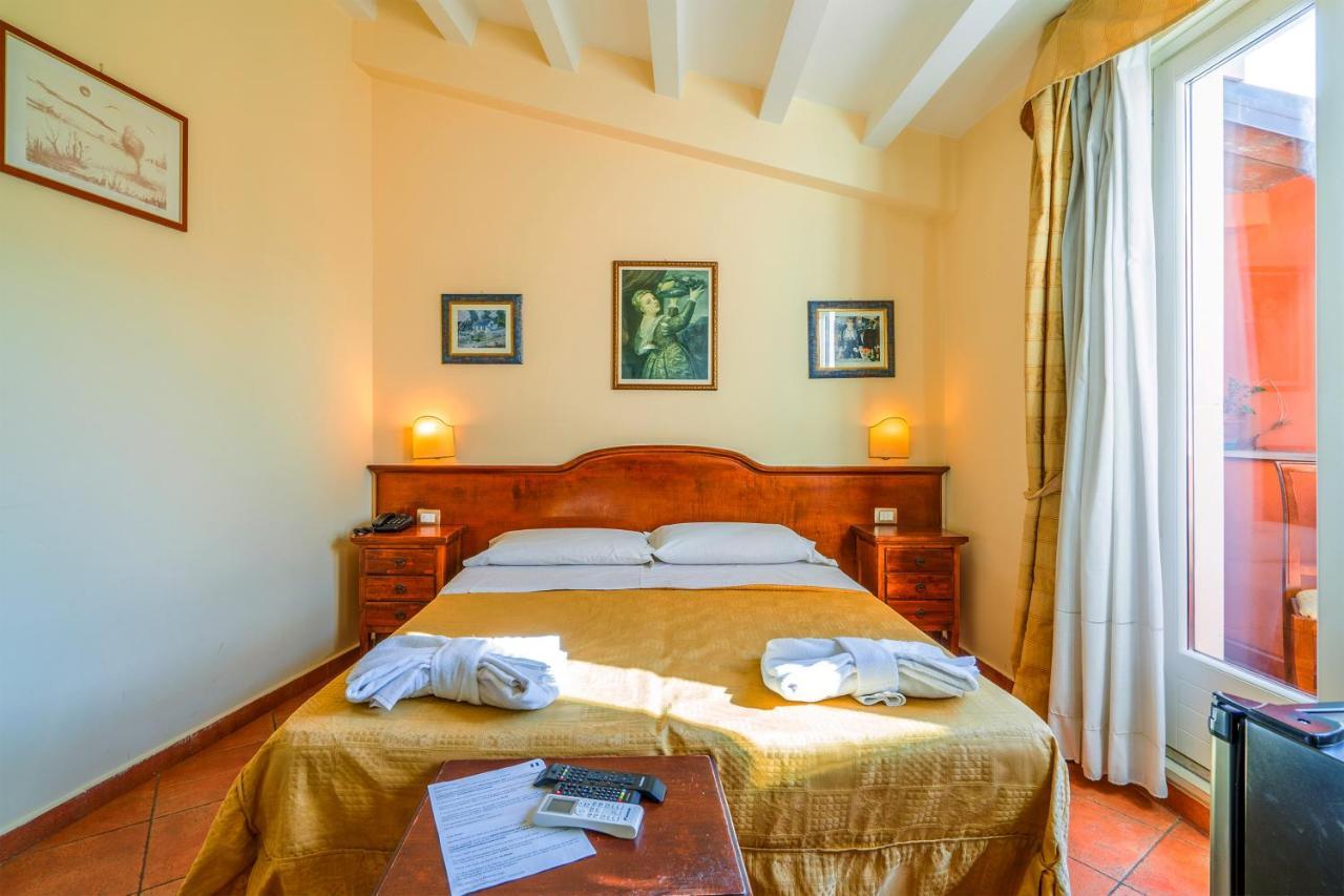 Hotel Mediterraneo Syracuse ภายนอก รูปภาพ