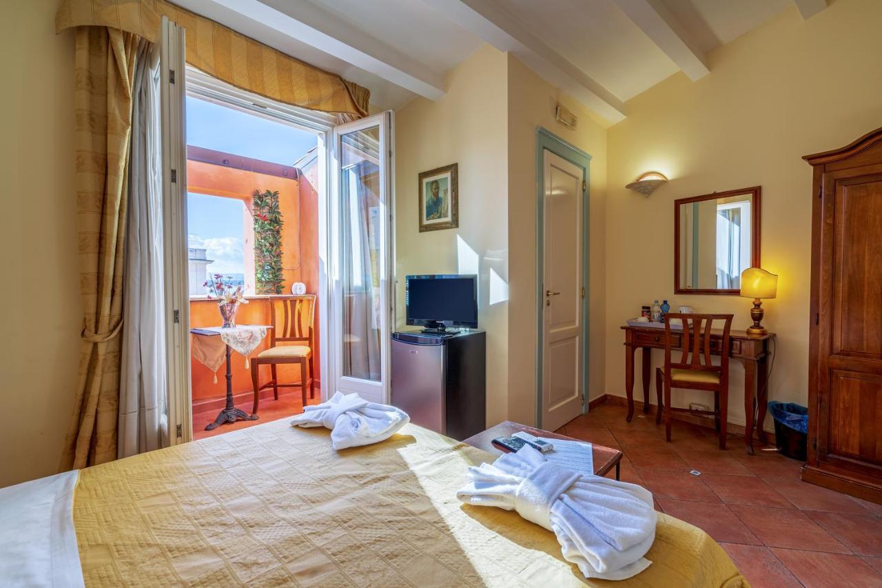 Hotel Mediterraneo Syracuse ภายนอก รูปภาพ
