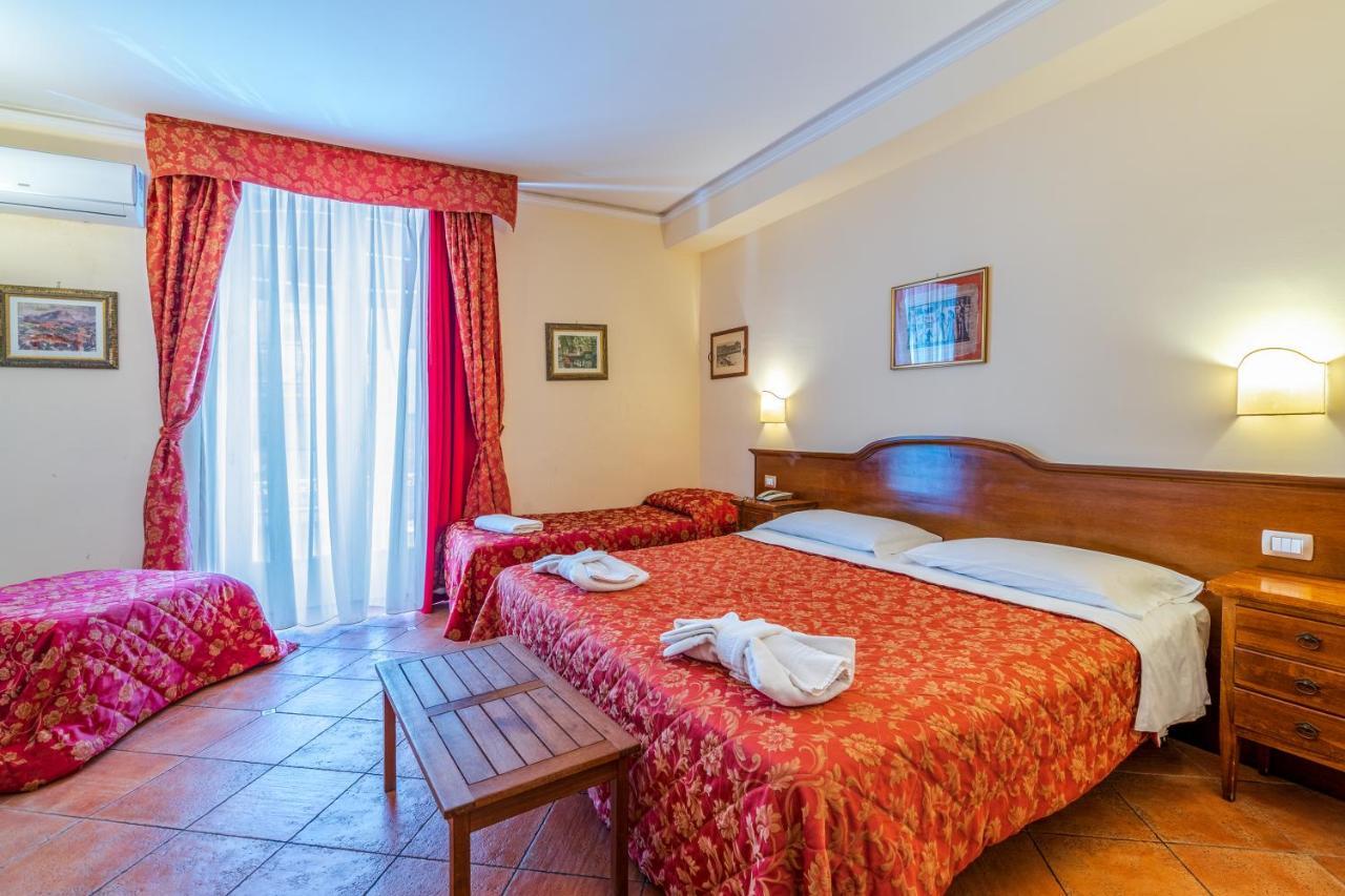 Hotel Mediterraneo Syracuse ภายนอก รูปภาพ