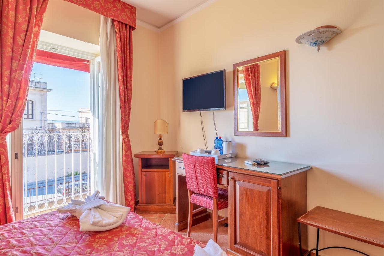 Hotel Mediterraneo Syracuse ภายนอก รูปภาพ