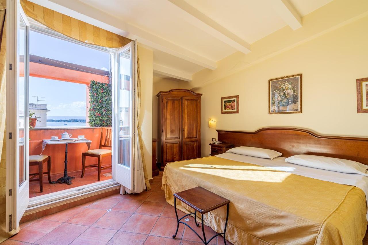 Hotel Mediterraneo Syracuse ภายนอก รูปภาพ