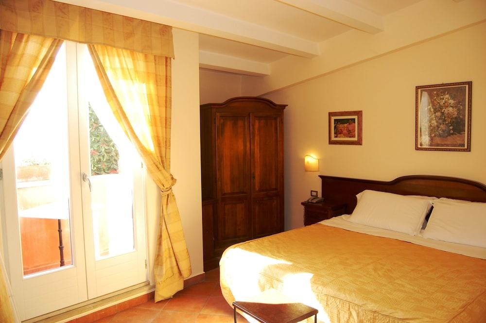 Hotel Mediterraneo Syracuse ภายนอก รูปภาพ