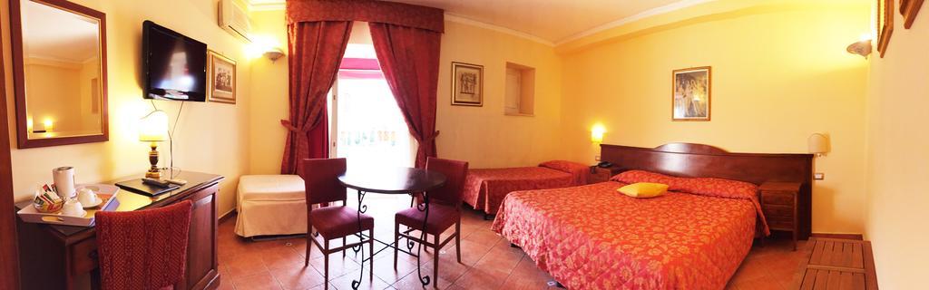 Hotel Mediterraneo Syracuse ภายนอก รูปภาพ